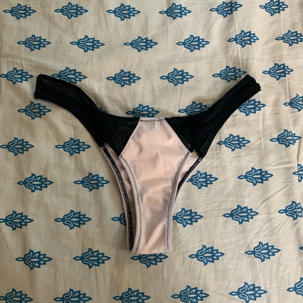 NWOT Lira Booty Scrunch High Waisted Bikini Bottoms